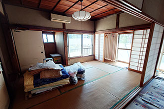 横須賀市上町2丁目　中古戸建